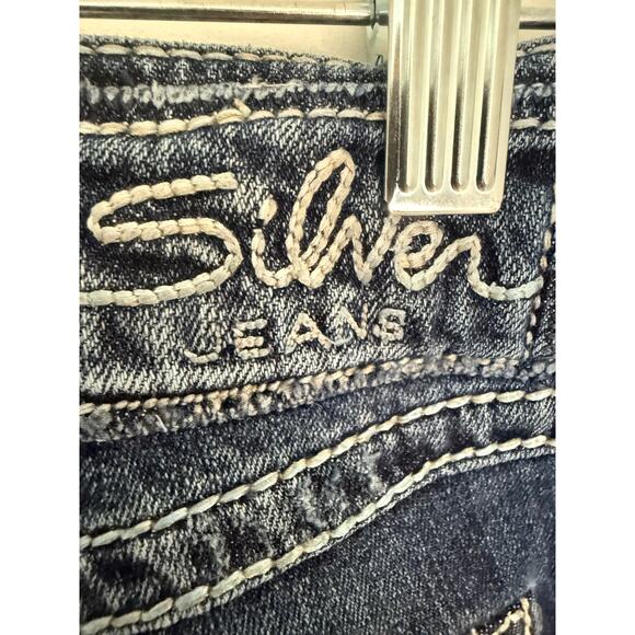 Silver Jeans Co. Suki Surplus Capri Jeans Distressed Curvy Fit Size 30 - Picture 6 of 8